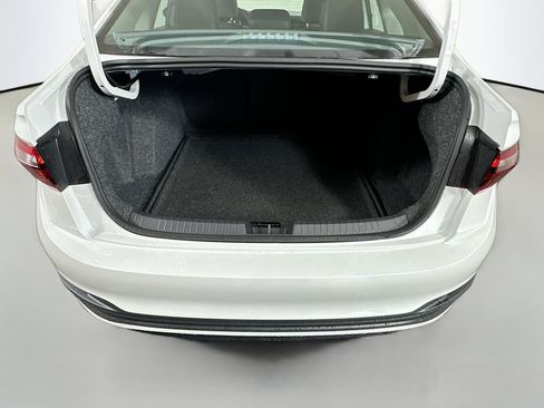 New 2026 Volkswagen Jetta SE FWD image 25
