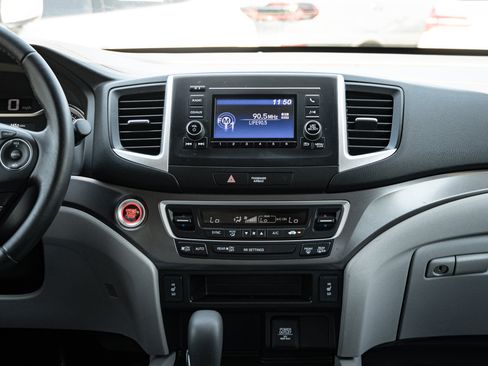 Used 2017 Honda Ridgeline RTL image 29