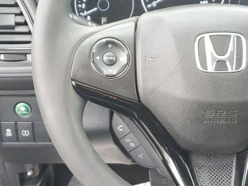 Used 2018 Honda HR-V LX image 14