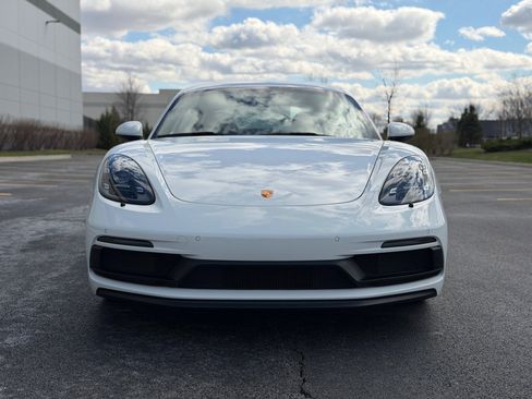 Used 2022 Porsche 718 Cayman GTS image 3