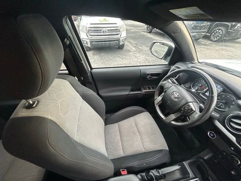 Used 2023 Toyota Tacoma TRD Off-Road image 26