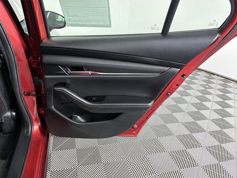 Used 2023 MAZDA MAZDA3 s image 33