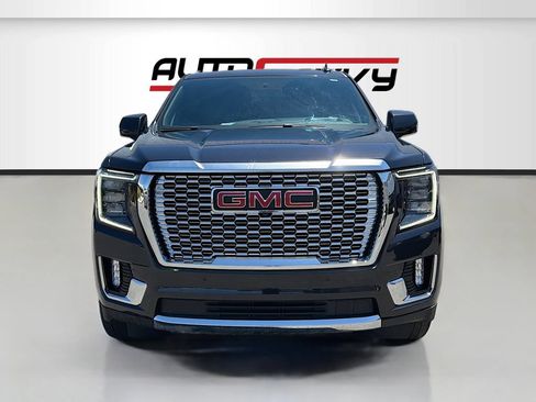 Used 2023 GMC Yukon XL Denali AWD/4WD image 2