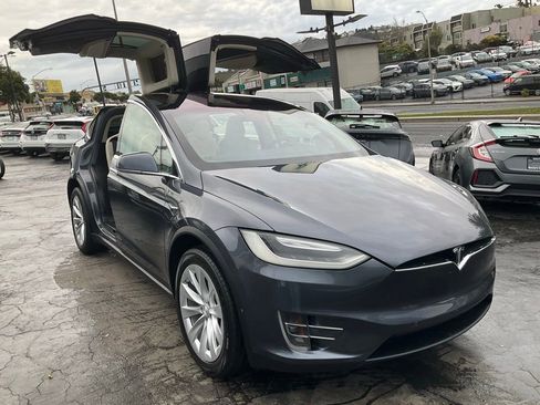 Used 2017 Tesla Model X 75D image 69
