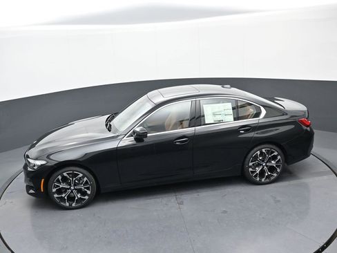 New 2026 BMW 330i xDrive Sedan w/ Convenience Package image 33