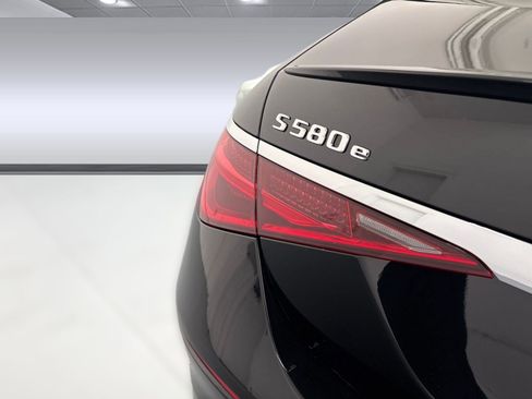 Used 2024 Mercedes-Benz S 580e 4MATIC Sedan image 8