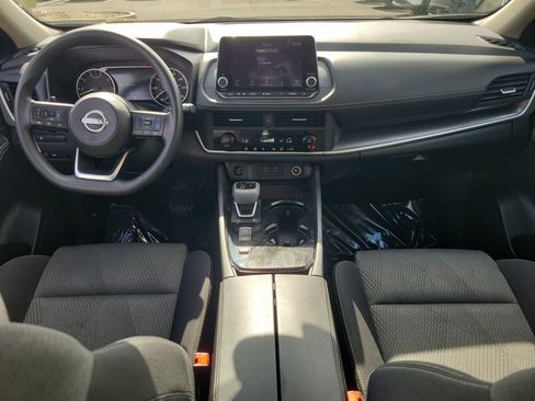 Used 2024 Nissan Rogue SV FWD image 12