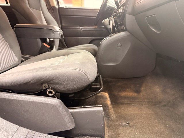 Used 2013 Jeep Compass Latitude AWD/4WD image 23