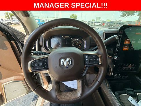Used 2025 RAM 2500 Limited AWD/4WD image 26
