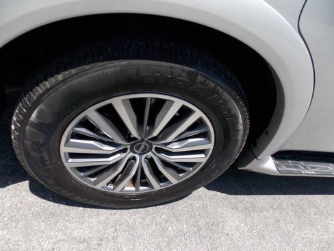 Used 2021 Nissan Armada SL w/ Captain's Chairs Package AWD/4WD image 34