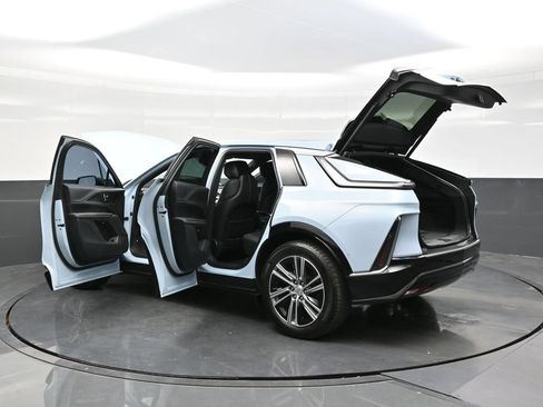 Certified 2024 Cadillac Lyriq Luxury AWD/4WD image 47