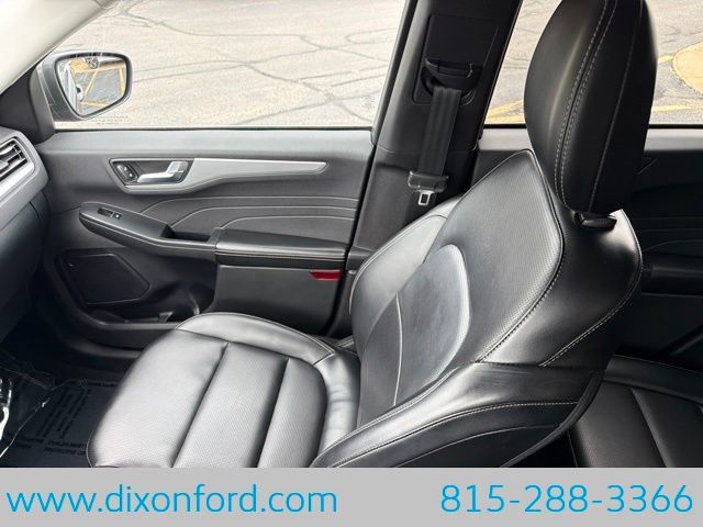 Used 2023 Ford Escape Platinum AWD/4WD image 22