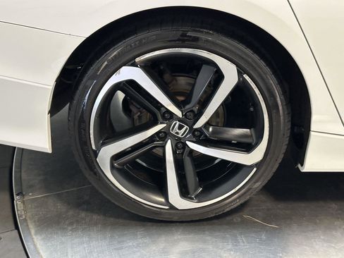 Used 2020 Honda Accord Sport image 16