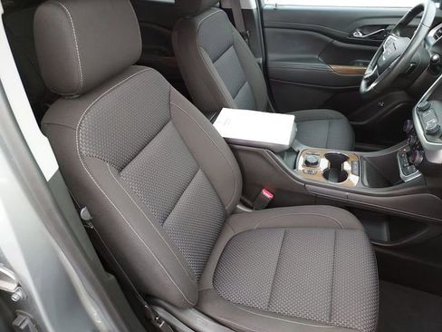 Certified 2023 GMC Acadia SLE w/ Driver Convenience Package image 28