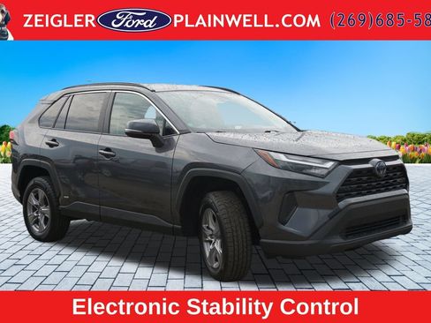 Used 2023 Toyota RAV4 LE AWD/4WD image 7