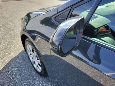 Used 2023 Toyota Corolla LE image 18