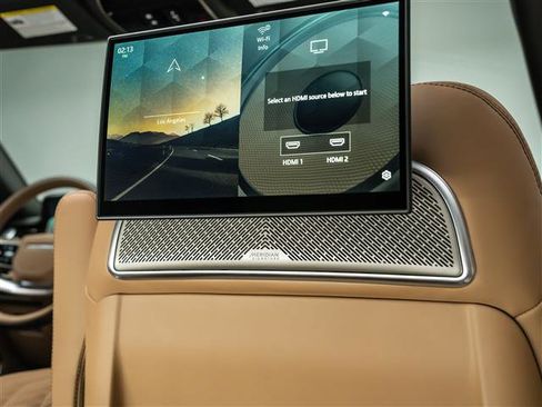 New 2025 Land Rover Range Rover Long Wheelbase Autobiography image 42