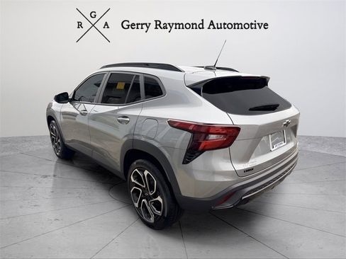 Used 2025 Chevrolet Trax RS w/ Driver Confidence Package image 4