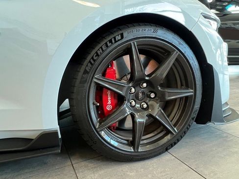 Used 2022 Ford Mustang Shelby GT500 w/ Carbon Fiber Track Pack image 10