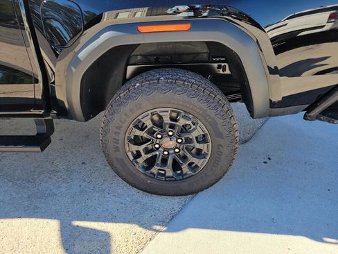 New 2026 GMC Canyon Elevation w/ Convenience Package image 8