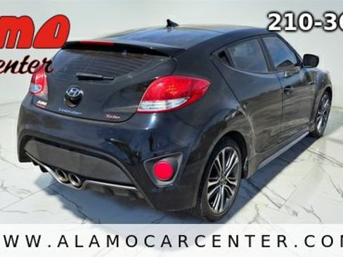 Used 2016 Hyundai Veloster Turbo image 5
