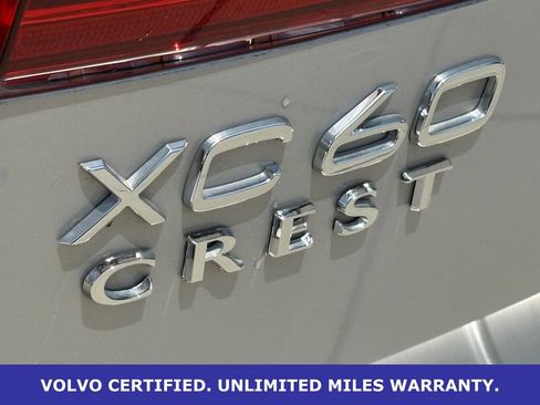 Certified 2023 Volvo XC60 B5 Plus w/ Climate Package AWD/4WD image 11