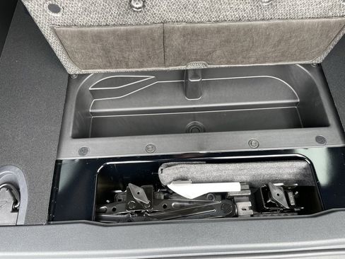 New 2025 Ford Bronco Badlands image 36