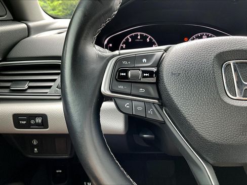 Used 2018 Honda Accord EX-L image 11