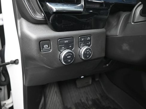 Used 2025 GMC Sierra 1500 Elevation w/ Elevation Premium Package AWD/4WD image 13