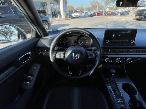 Used 2025 Honda Civic Sport image 12