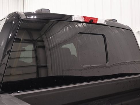 Certified 2022 Ford F450 Platinum w/ FX4 Off-Road Package image 39