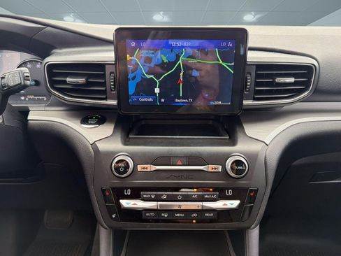 Used 2020 Ford Explorer XLT w/ Equipment Group 202A image 29