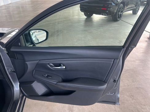 Used 2023 Nissan Sentra SV image 21