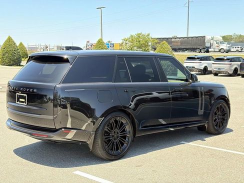 New 2026 Land Rover Range Rover Long Wheelbase SE AWD/4WD image 5