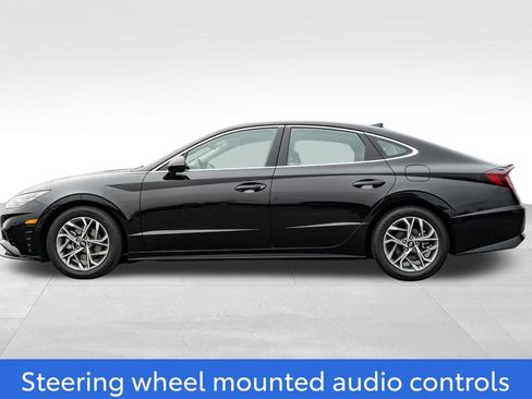 Used 2023 Hyundai Sonata SEL w/ Preferred Accessory Package image 4