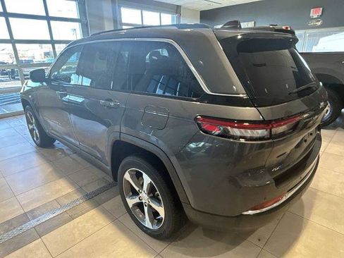 Used 2022 Jeep Grand Cherokee Limited 4xe image 5