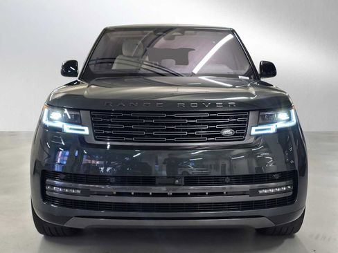 Used 2023 Land Rover Range Rover SE image 8