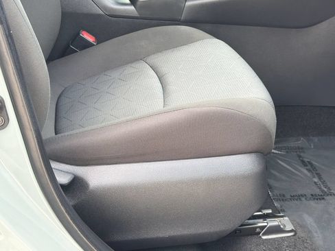 Used 2021 Toyota RAV4 XLE w/ Convenience Package AWD/4WD image 11