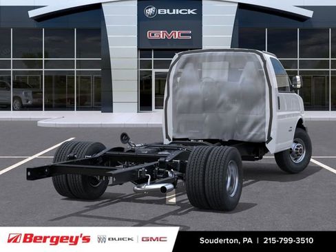 New 2026 GMC Savana 3500 w/ Power Convenience Package RWD image 5