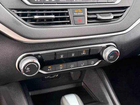 Certified 2022 Nissan Altima 2.5 SV FWD image 23