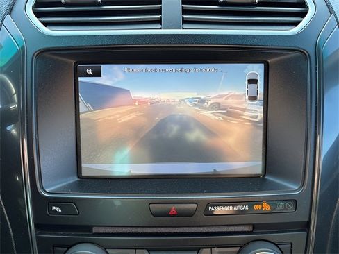 Used 2016 Ford Explorer XLT w/ Equipment Group 202A image 15