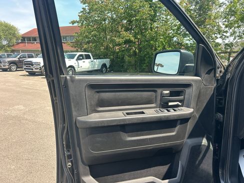 Used 2018 RAM 2500 Tradesman w/ Chrome Appearance Group AWD/4WD image 20