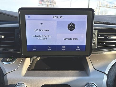 Used 2021 Ford Explorer XLT image 13