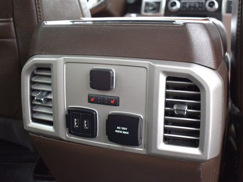 Used 2018 Ford F150 King Ranch w/ Equipment Group 601A Luxury AWD/4WD image 33