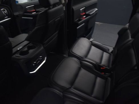 Used 2025 Ford Expedition Max Platinum AWD/4WD image 34