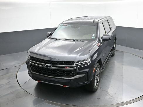 Used 2022 Chevrolet Suburban Z71 w/ Luxury Package image 46