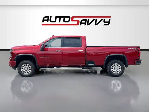 Used 2025 Chevrolet Silverado 3500 LTZ w/ LTZ Plus Package AWD/4WD image 4