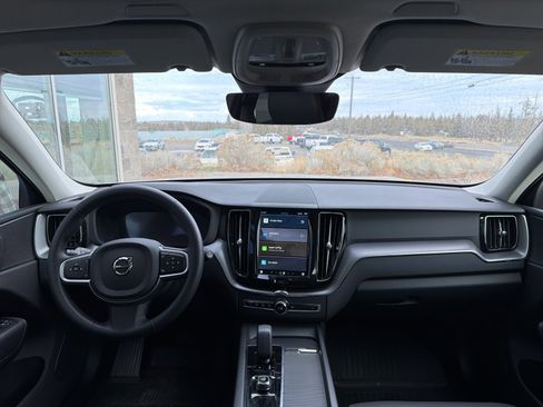 New 2025 Volvo XC60 B5 Core w/ Protection Package Premier image 9