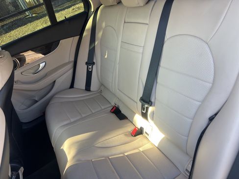 Used 2016 Mercedes-Benz C 300 Sedan image 15