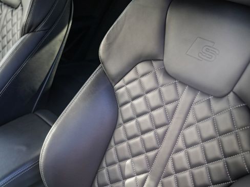 Used 2023 Audi SQ5 Prestige w/ Prestige Package image 27